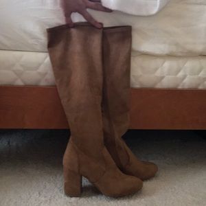 Brand new faux suede knee high heeled boots